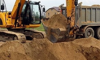 Выкопать яму экскаватором в Щелково от 938 руб. - ИП Садыков В. Р.